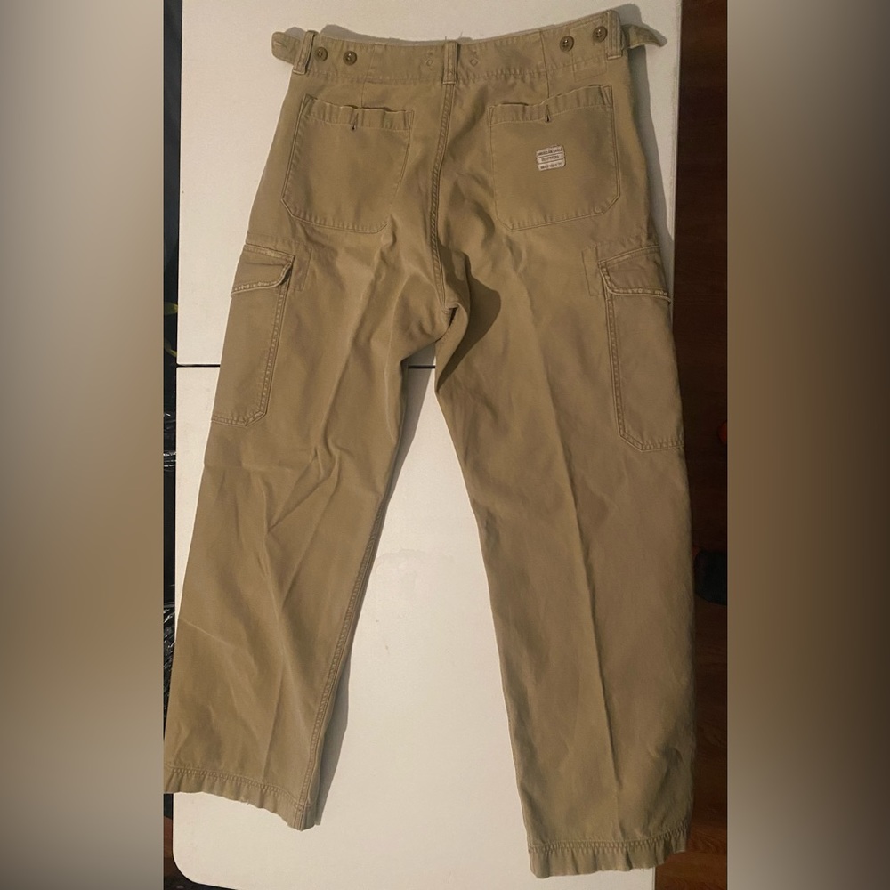 33x34 Khaki Cargo pants. American Eagle